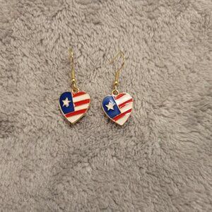 Fourth of July Patriotic Womens Earrings One Pair Flag Heart USA Hanging E46E